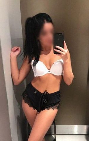 Кира из Нефтеюганск - интим фото